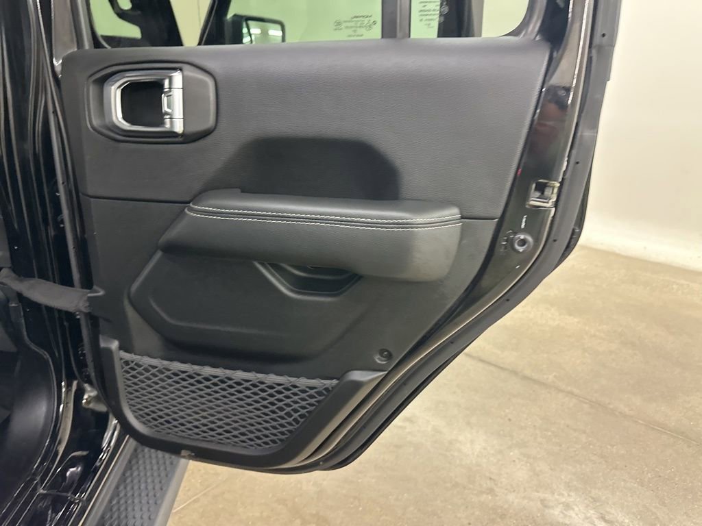 Used 2023 Jeep Wrangler Unlimited Sahara w/ Cold Weather Group AWD/4WD image 23