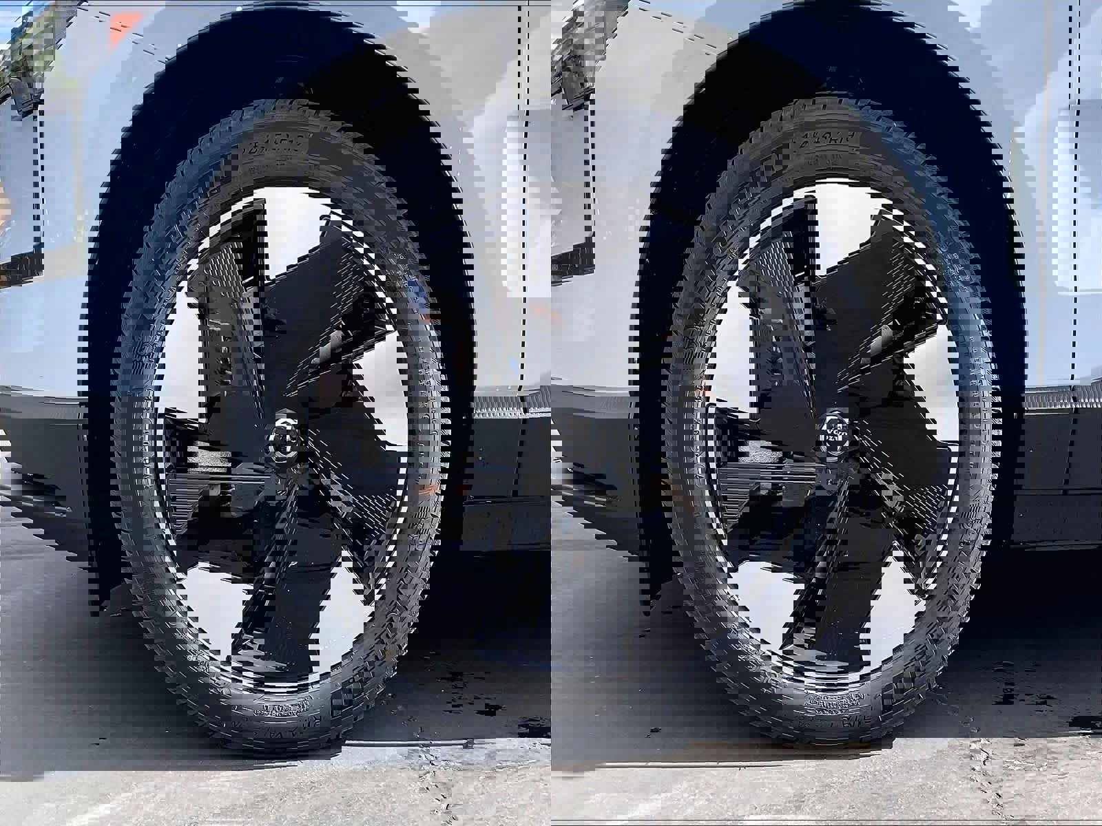 New 2026 Volvo EX30 Plus w/ Climate Package AWD/4WD image 14