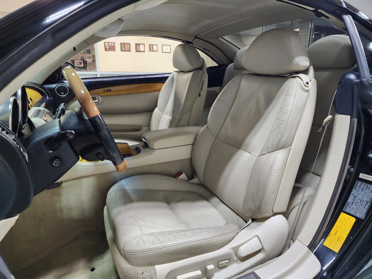 Used 2003 Lexus SC 430 Convertible image 19