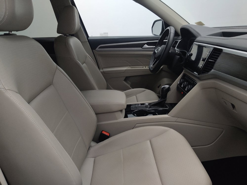 Used 2023 Volkswagen Atlas SE w/ Panoramic Sunroof Package FWD image 21