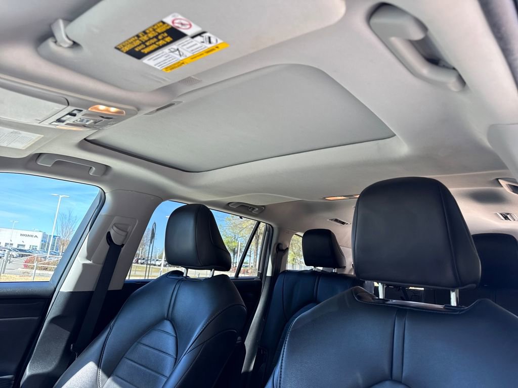 Used 2020 Toyota Highlander XLE image 25