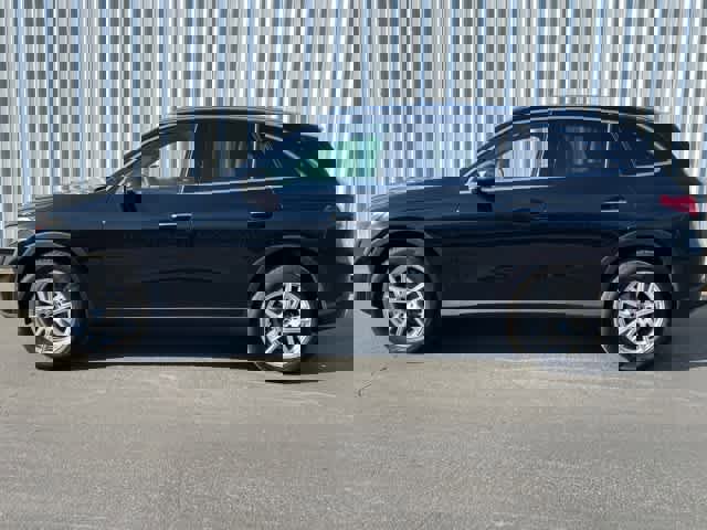 Used 2025 Mercedes-Benz GLC 300 GLC 300 image 3