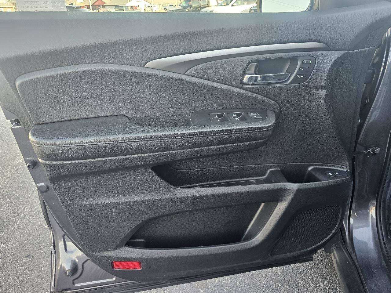 Used 2021 Honda Pilot Special Edition image 24