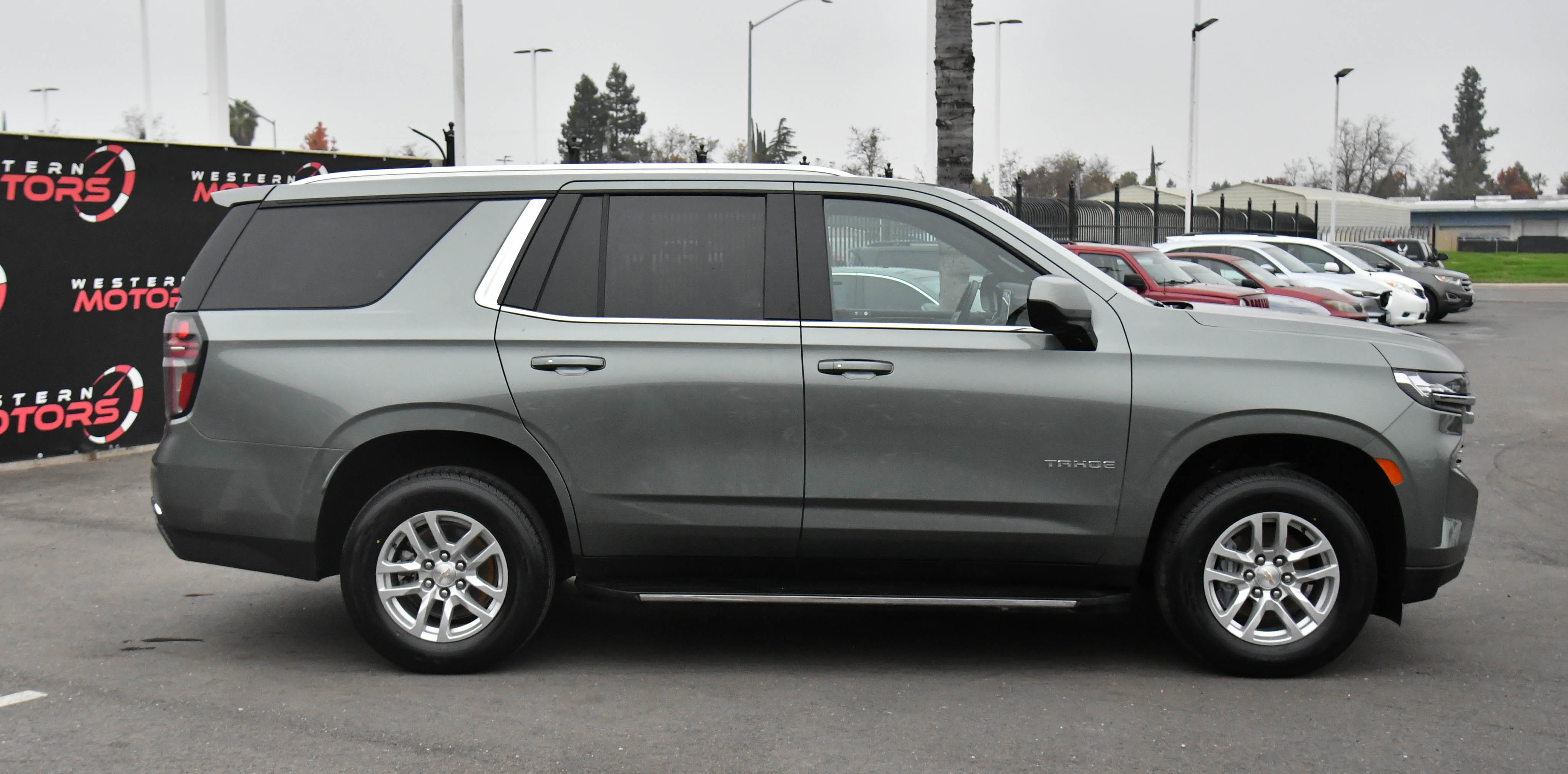 Used 2024 Chevrolet Tahoe LT AWD/4WD image 9