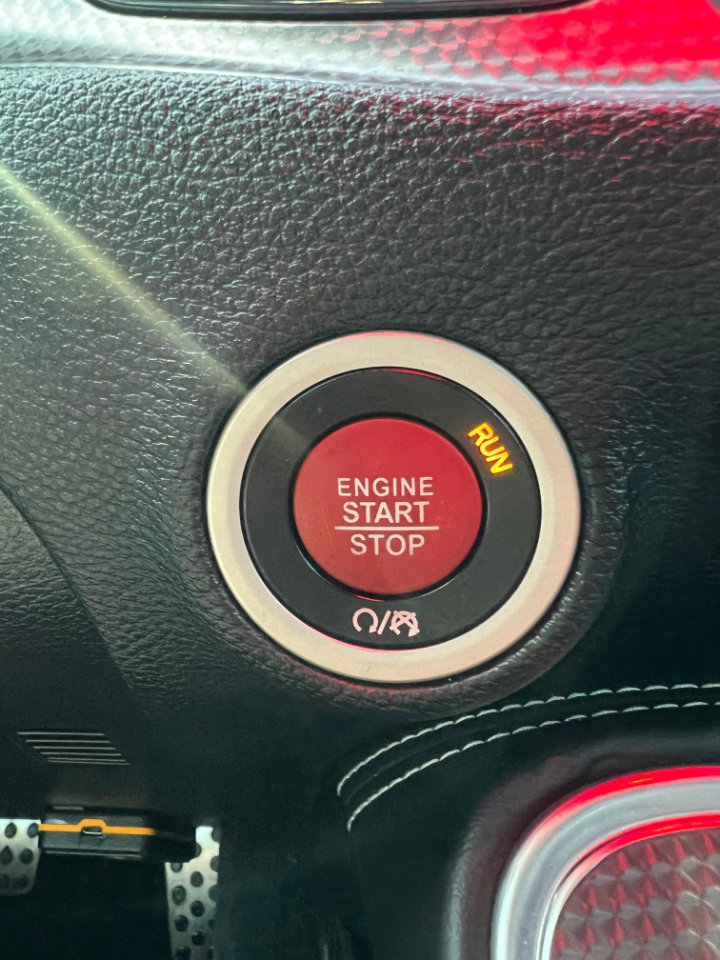 Used 2017 Dodge Challenger SRT Hellcat image 26