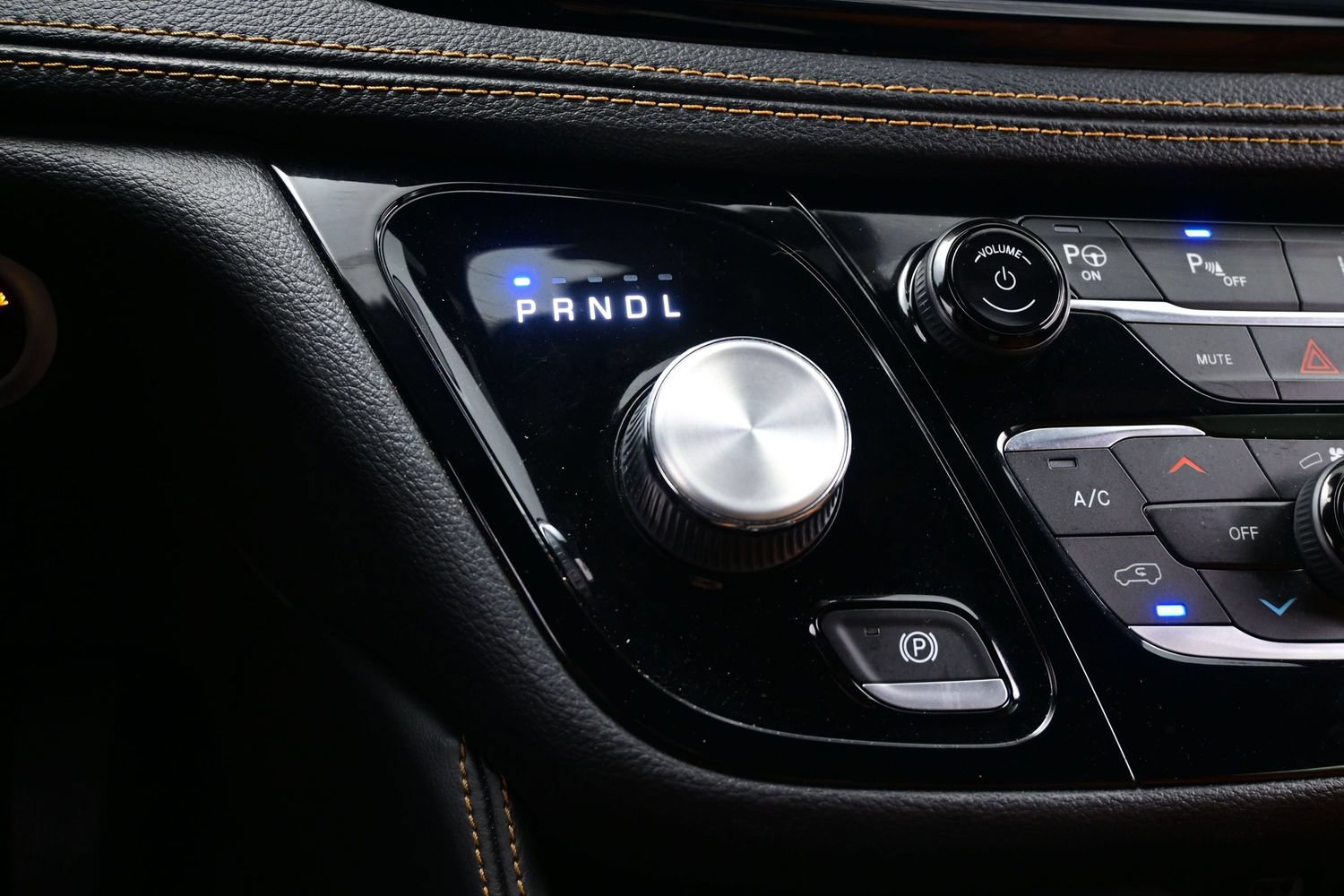 Used 2022 Chrysler Pacifica Pinnacle FWD image 23