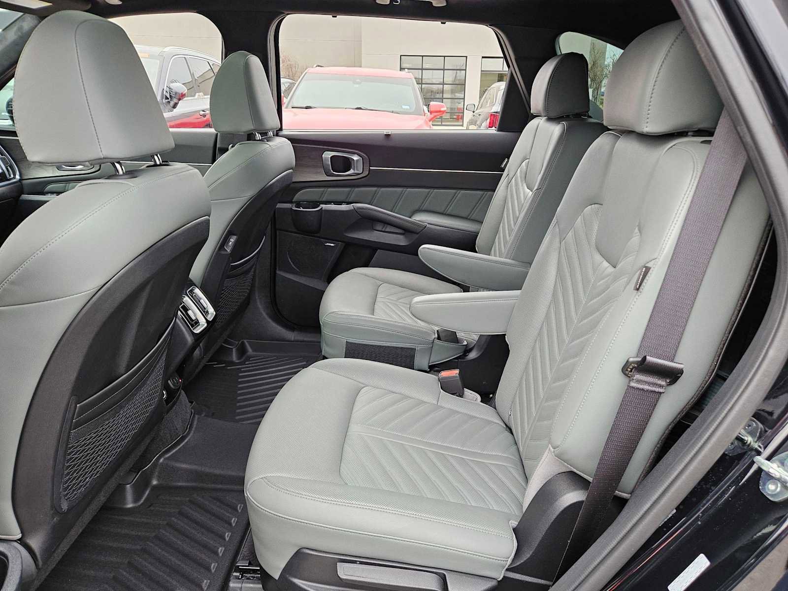 Certified 2025 Kia Sorento SX Prestige w/ Sage Leather Package image 20