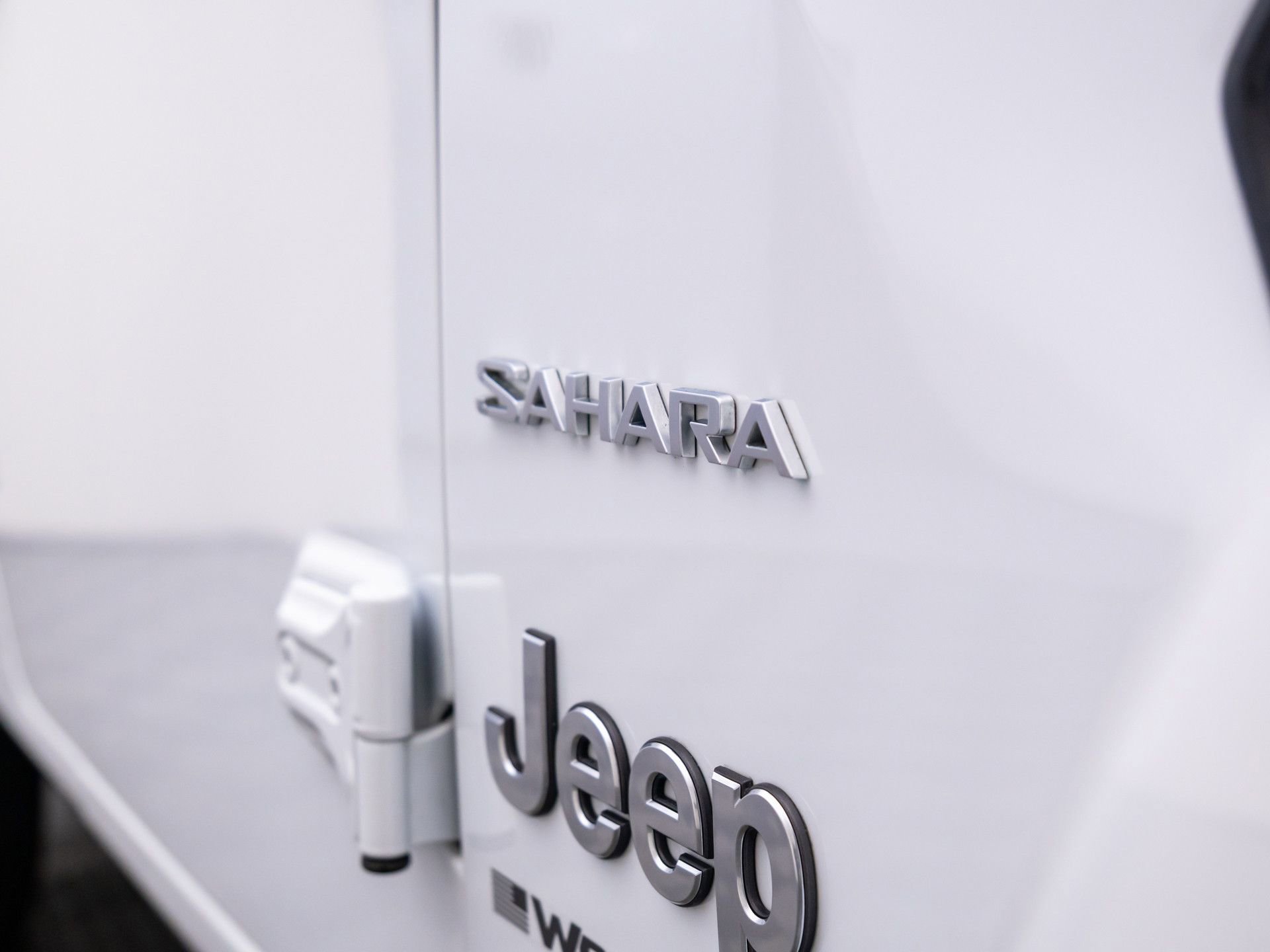 Used 2024 Jeep Wrangler Sahara image 32