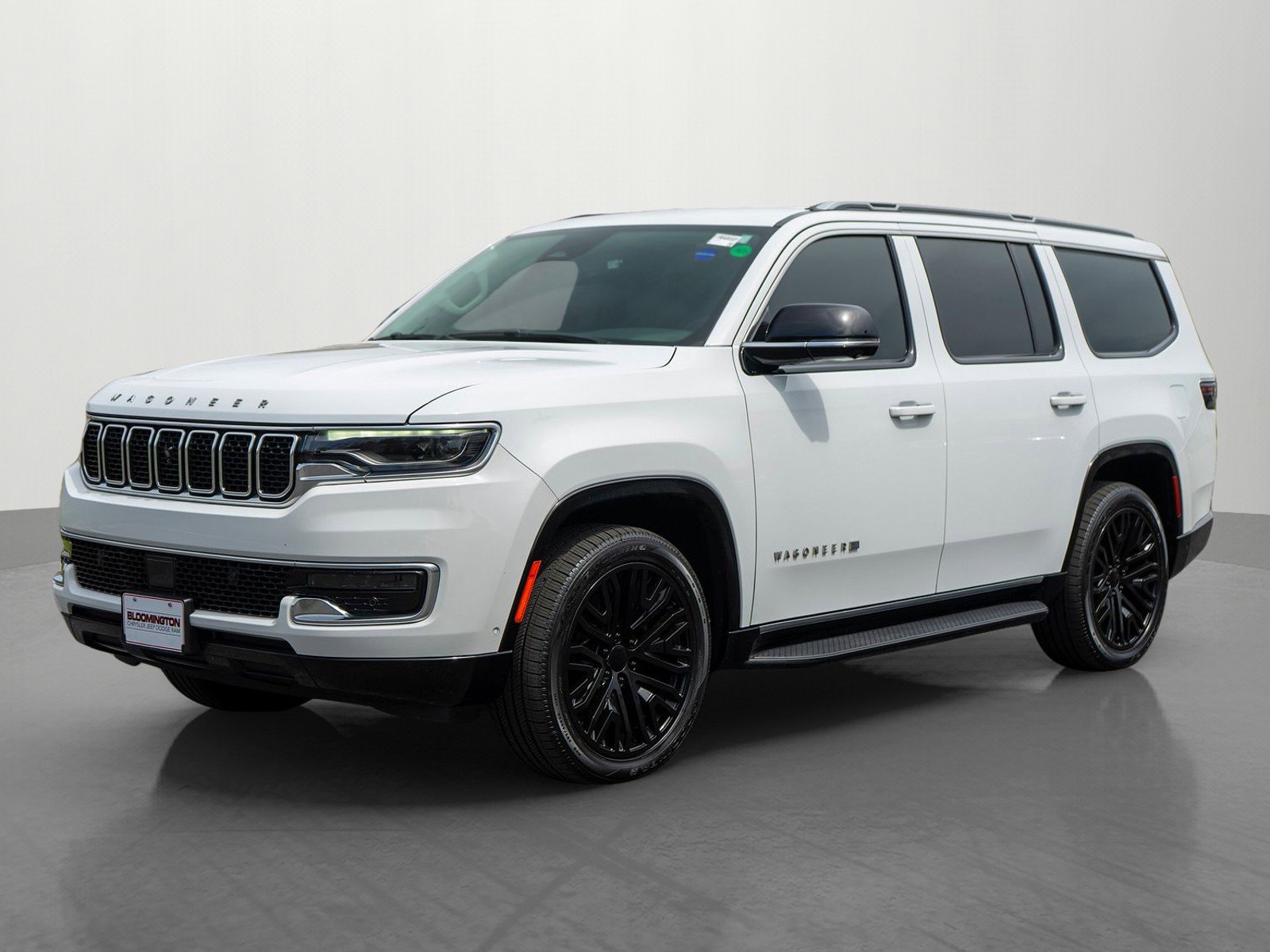 Used 2023 Jeep Wagoneer 4WD w/ Convenience Group I image 3
