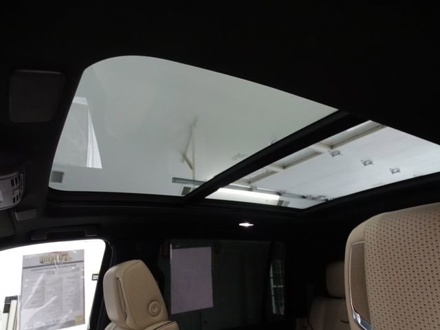 Certified 2023 Cadillac Escalade ESV Premium Luxury image 12