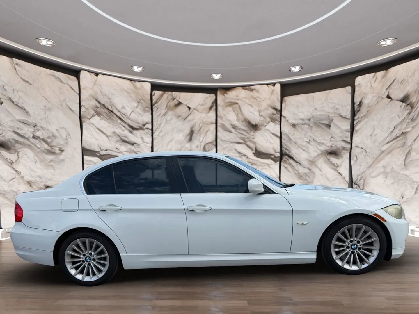 Used 2011 BMW 335i Sedan image 4