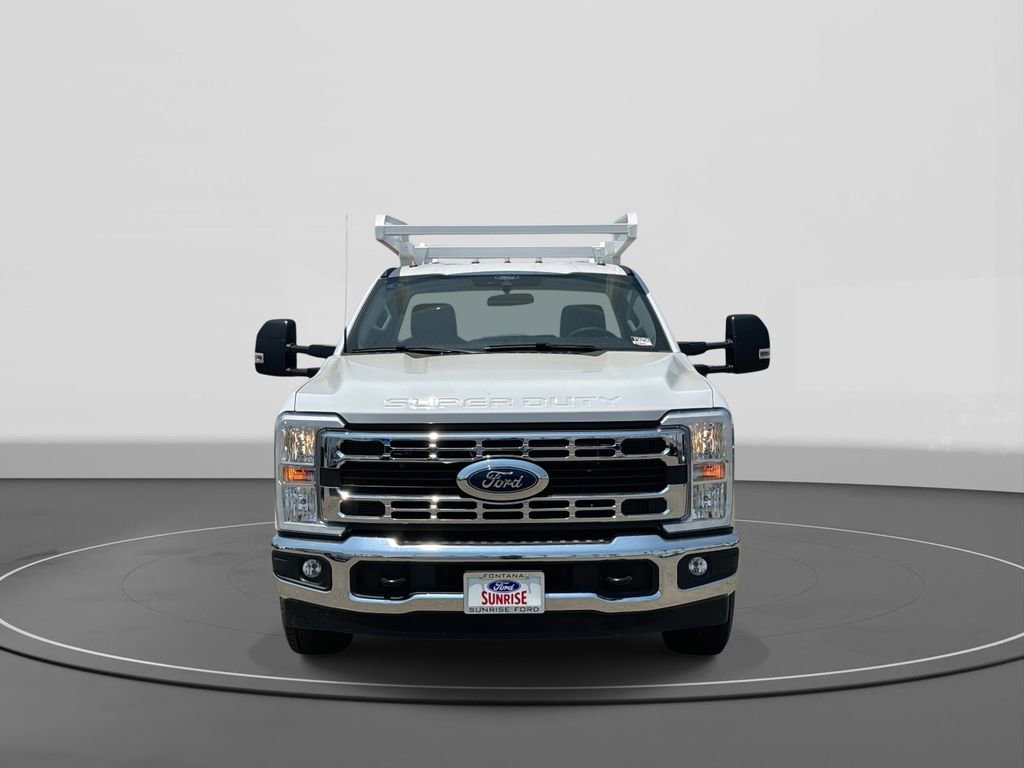 New 2025 Ford F350 XL w/ XL Chrome Package image 3
