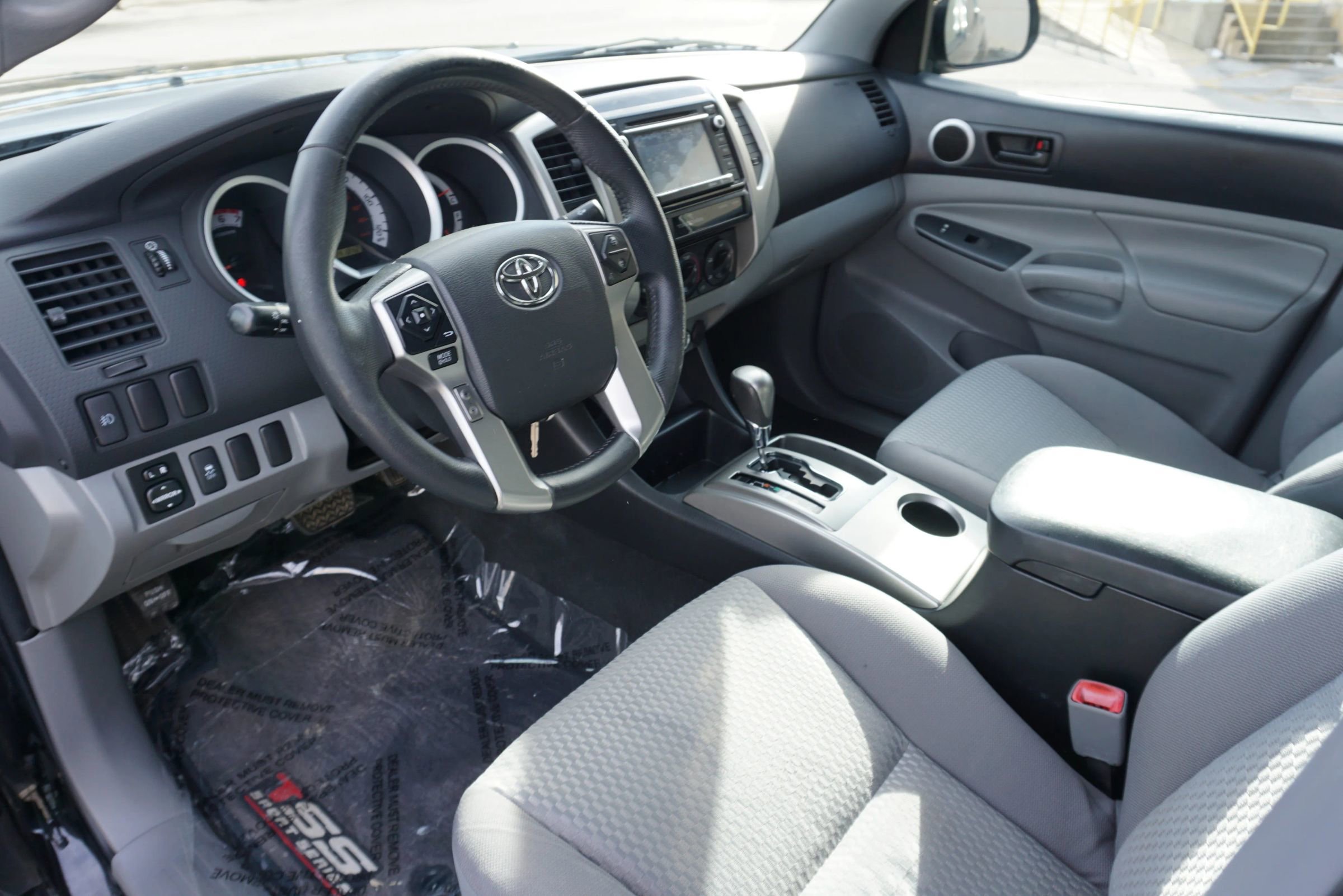 Used 2015 Toyota Tacoma PreRunner image 27