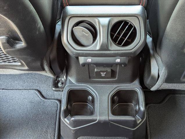 Used 2021 Jeep Gladiator Rubicon AWD/4WD image 16