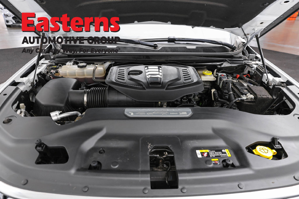 Used 2024 Jeep Wagoneer L Series II w/ Flexible Seating Group AWD/4WD image 9