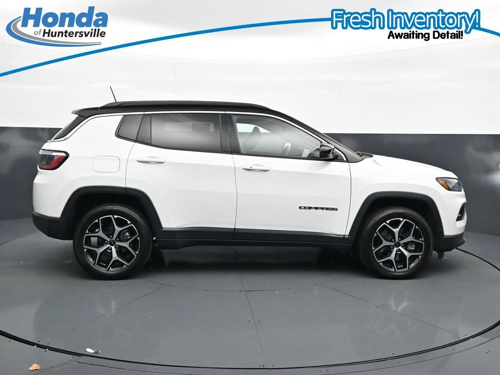 Used 2025 Jeep Compass Limited AWD/4WD image 11