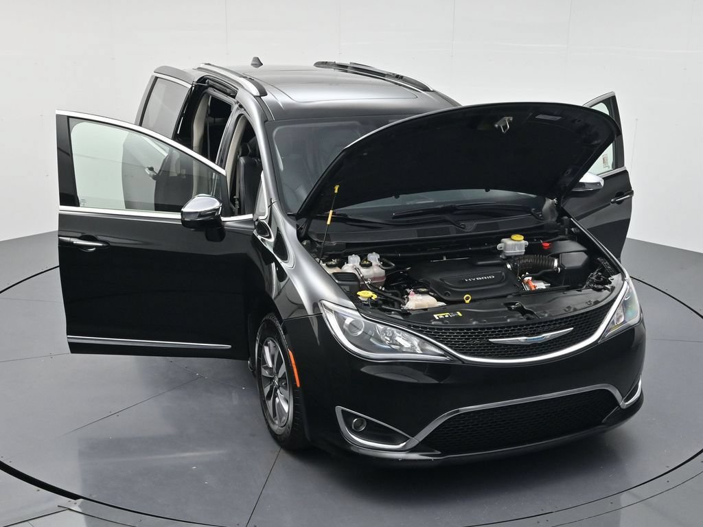 Used 2020 Chrysler Pacifica Limited FWD image 52