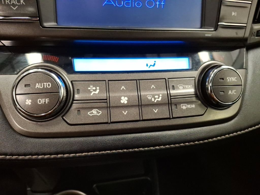 Used 2013 Toyota RAV4 XLE image 24