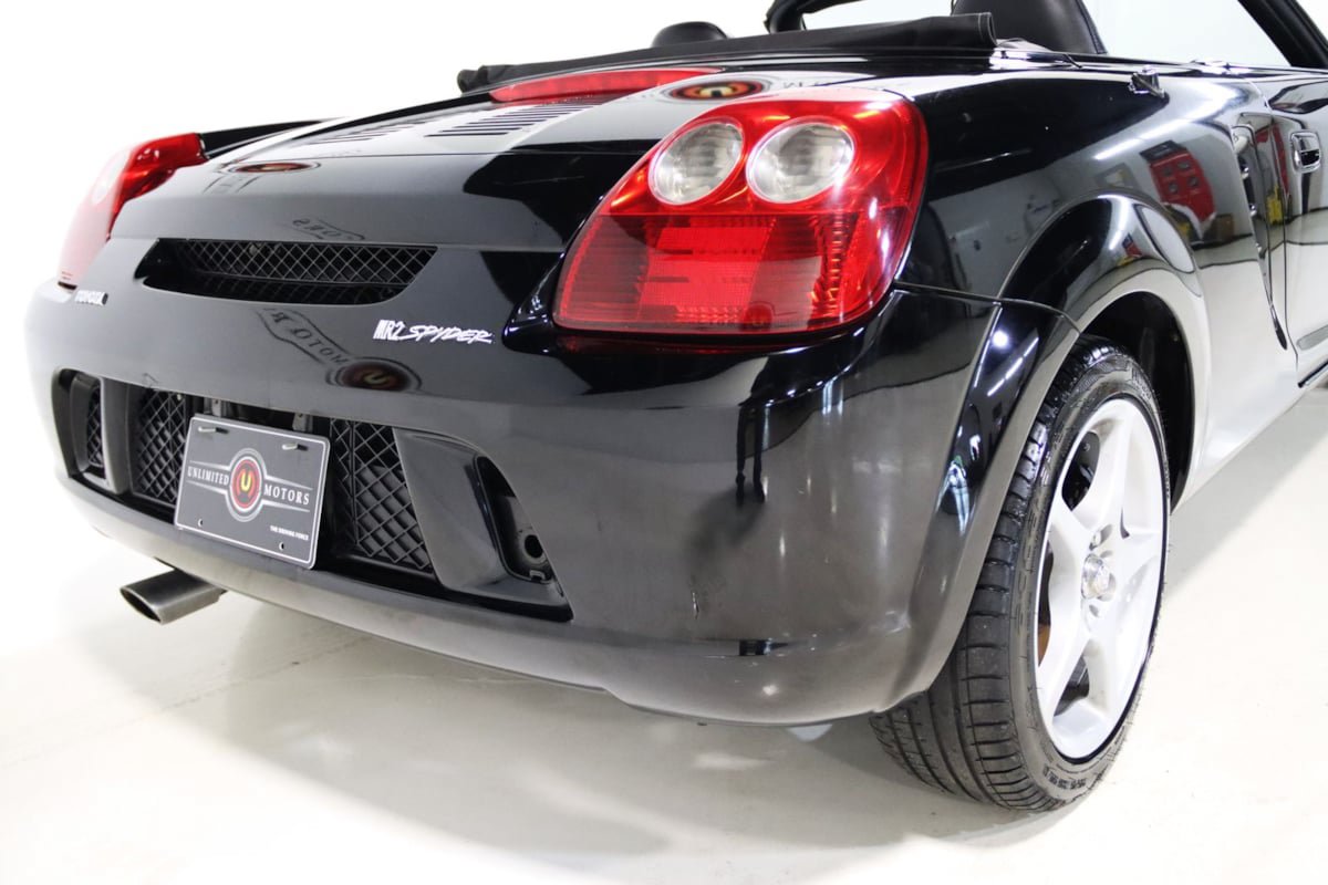Used 2004 Toyota MR2 RWD image 74