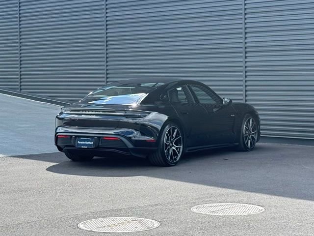 New 2026 Porsche Taycan 4S image 7