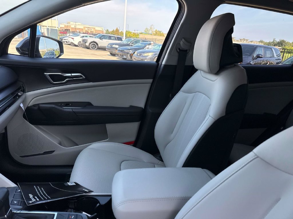 New 2027 Kia Sportage EX FWD image 17