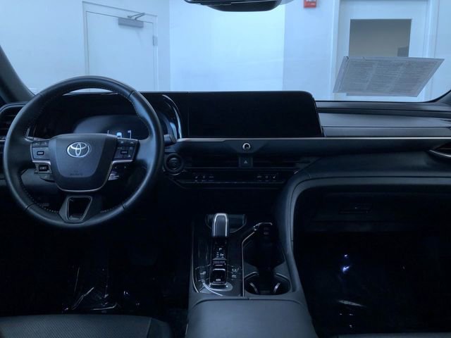 Certified 2025 Toyota Crown XLE AWD/4WD image 17