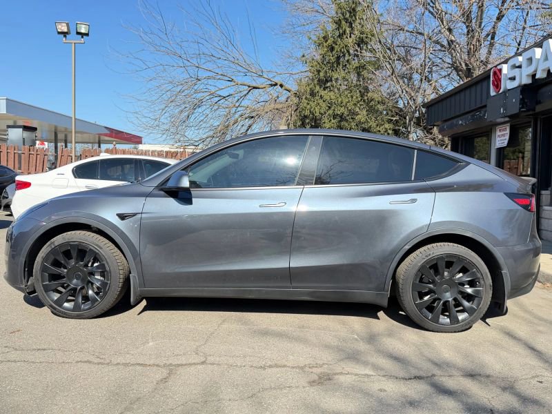 Used 2024 Tesla Model Y Long Range image 8