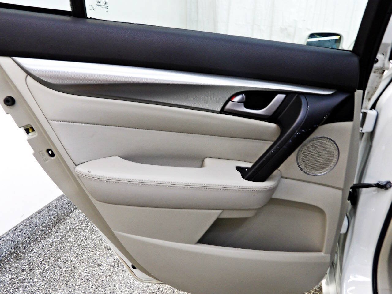 Used 2009 Acura TL w/ Technology Package FWD image 9