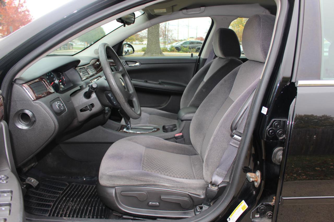 Used 2016 Chevrolet Impala LT image 14