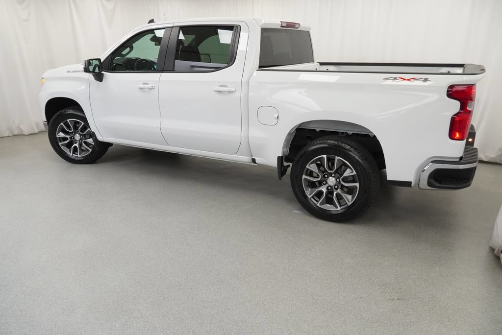 Used 2024 Chevrolet Silverado 1500 LT AWD/4WD image 39