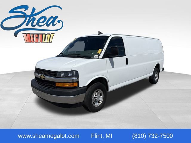 Used 2021 Chevrolet Express 3500 Work Van w/ Driver Convenience Package image 1