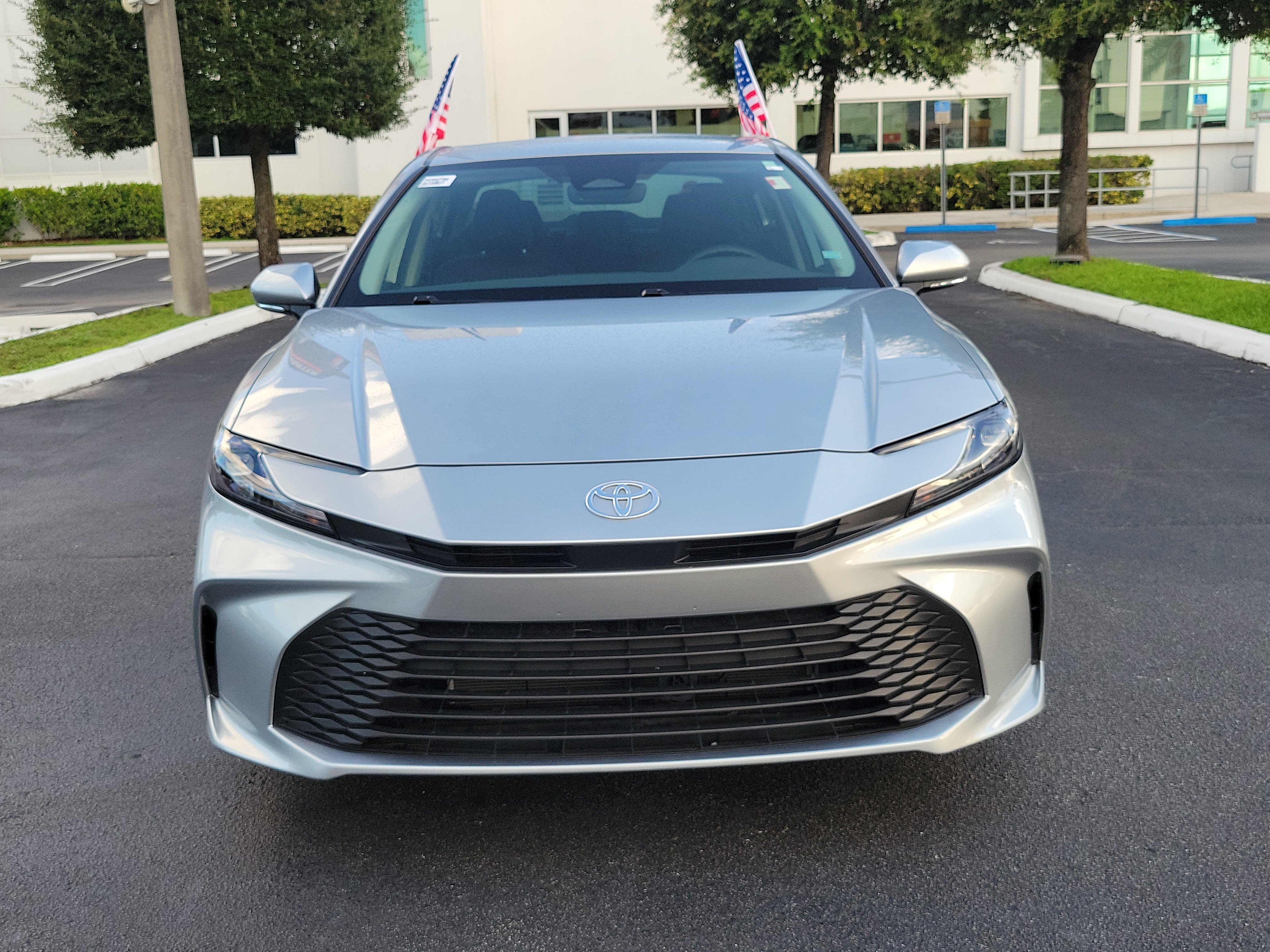 Used 2026 Toyota Camry LE w/ Convenience Package FWD image 4