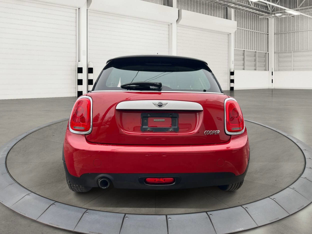 Used 2015 MINI Cooper 2-Door Hardtop image 4