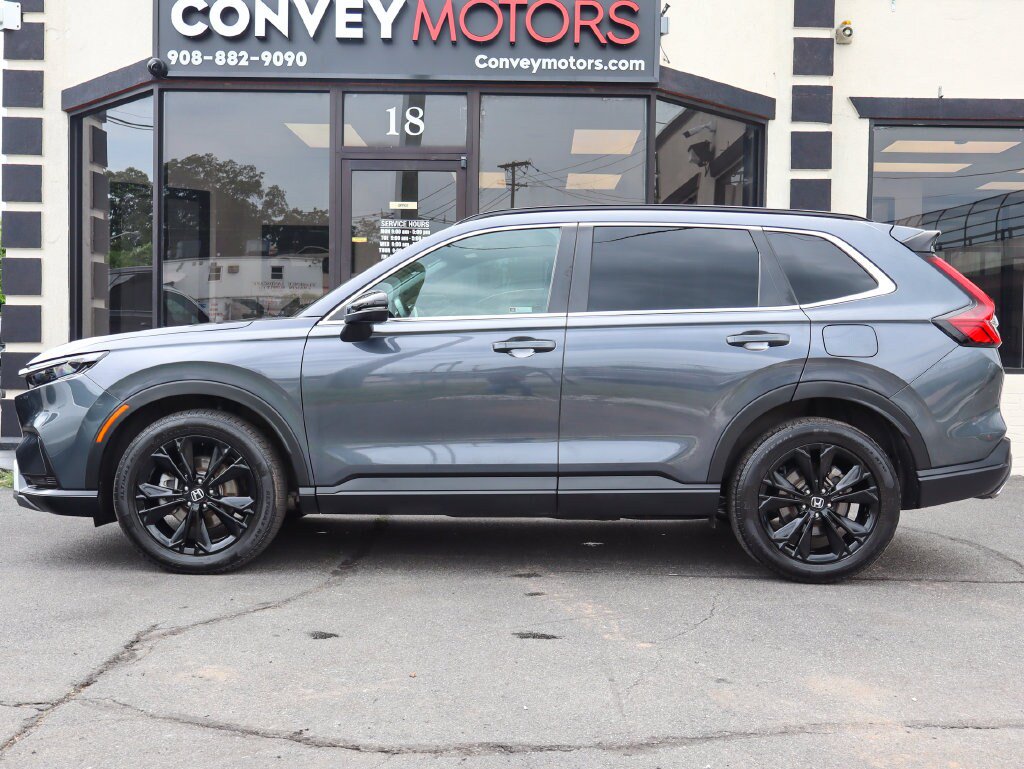 Used 2024 Honda CR-V Sport Touring image 3