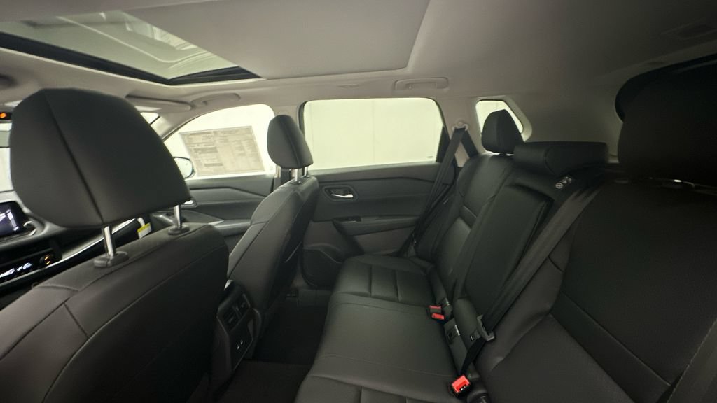 New 2026 Nissan Rogue Dark Armor AWD/4WD image 5