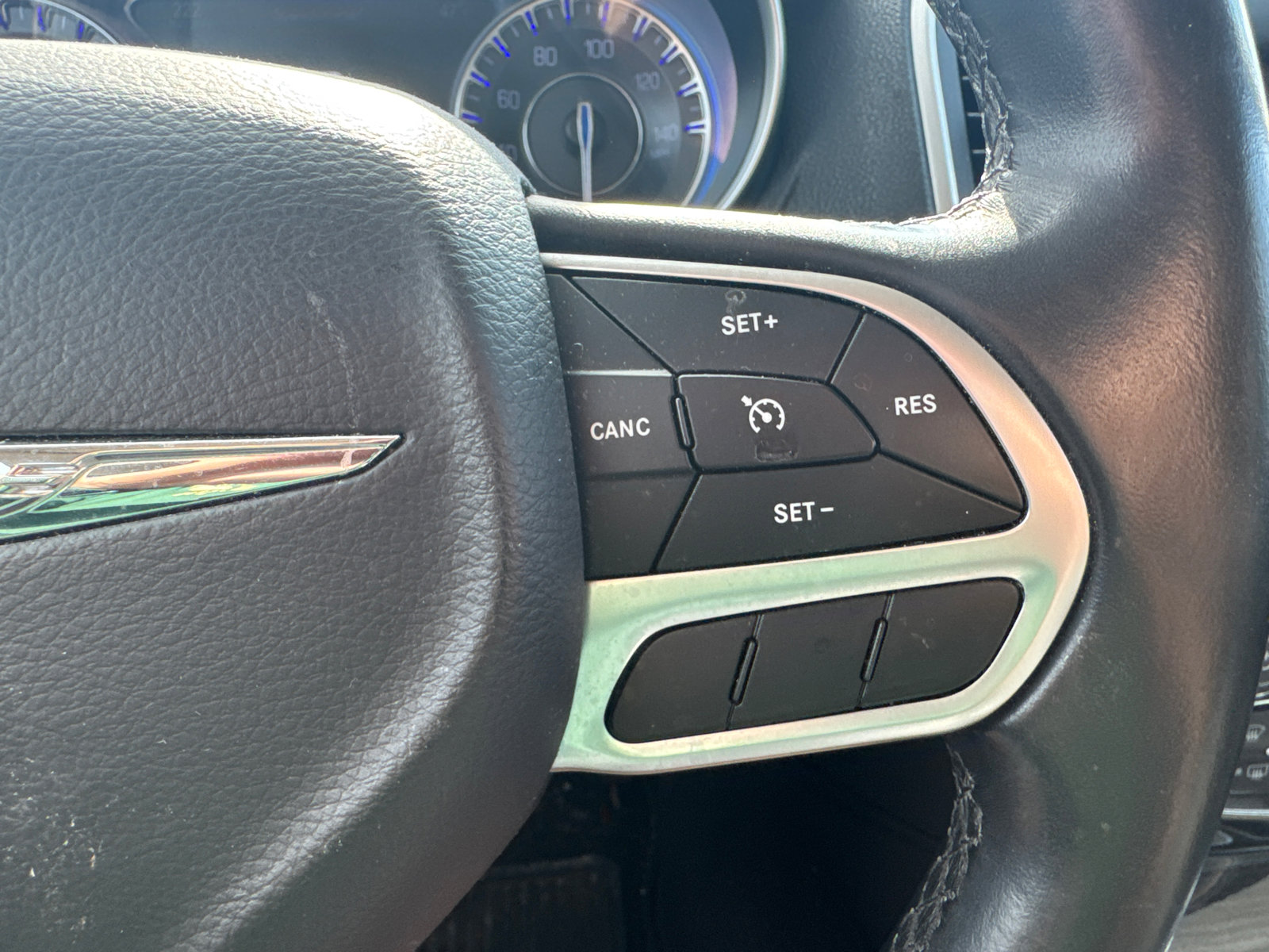 Used 2018 Chrysler 300 Touring w/ Chrome Appearance Package image 29