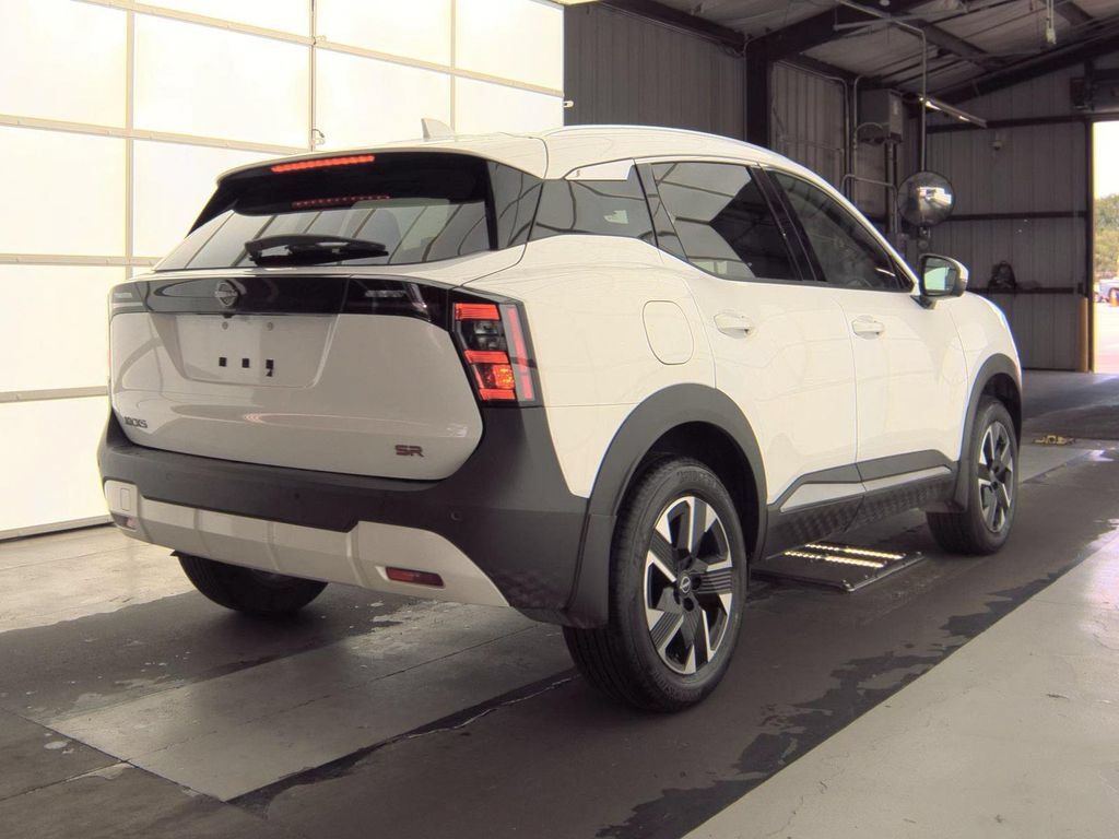 Certified 2025 Nissan Kicks SR FWD image 9