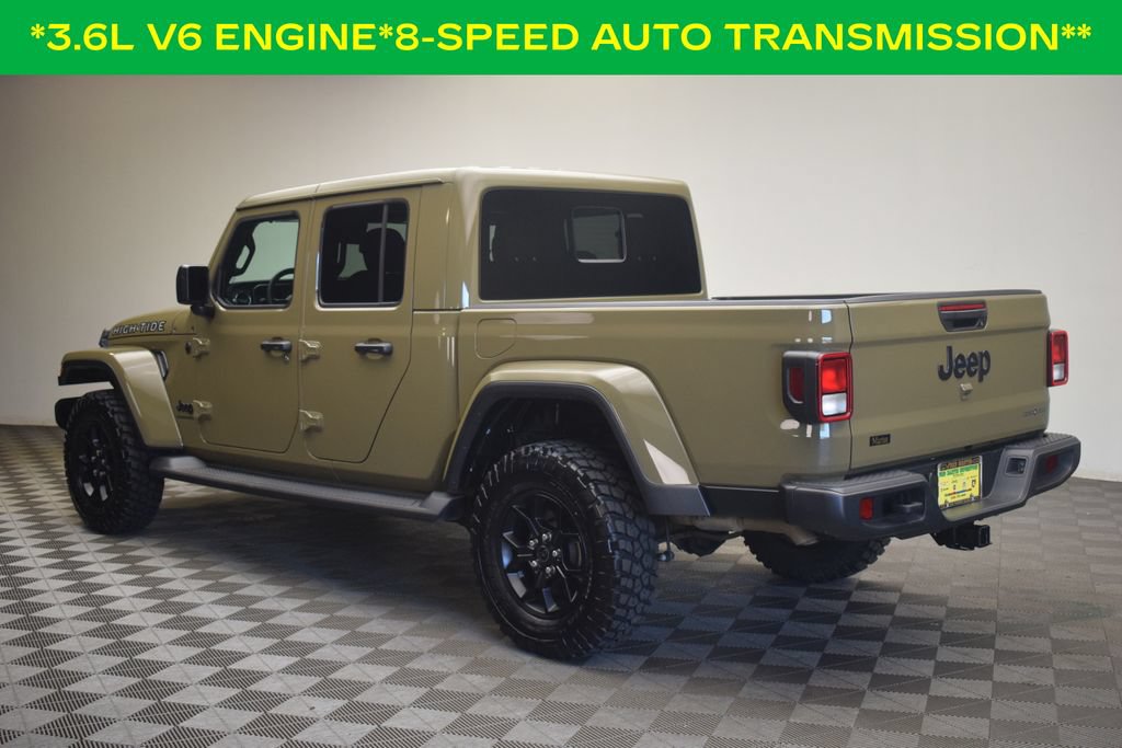 Used 2025 Jeep Gladiator Sport AWD/4WD image 6