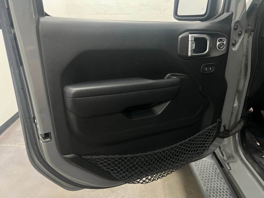 Used 2018 Jeep Wrangler Unlimited Sport S AWD/4WD image 12