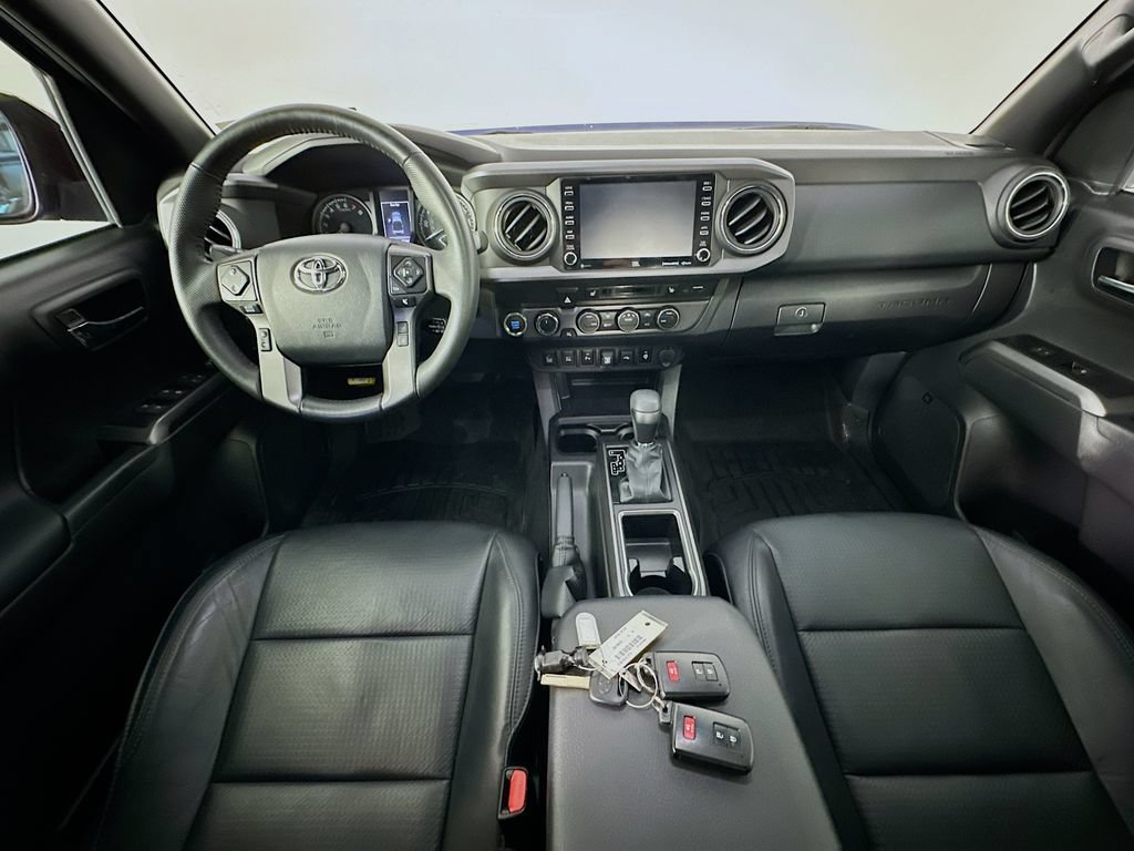 Used 2023 Toyota Tacoma TRD Off-Road w/ TRD Premium Off Road Package AWD/4WD image 10