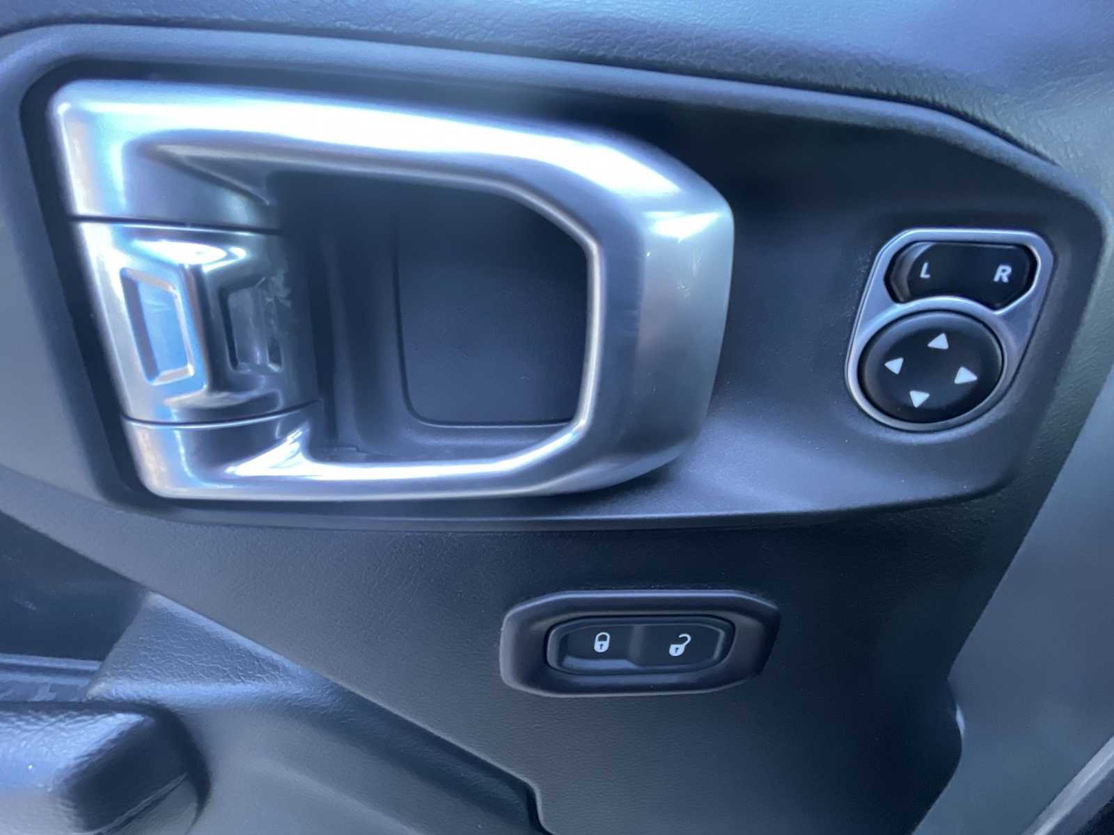 Used 2018 Jeep Wrangler Rubicon image 21