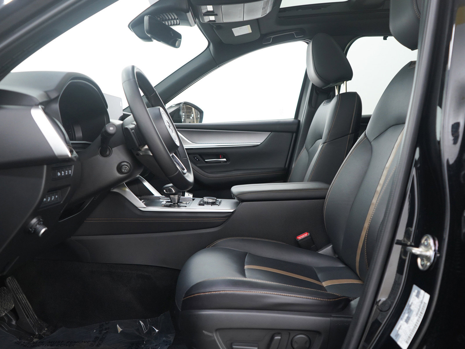 Certified 2025 MAZDA CX-70 3.3 Turbo S w/ Premium Package image 24