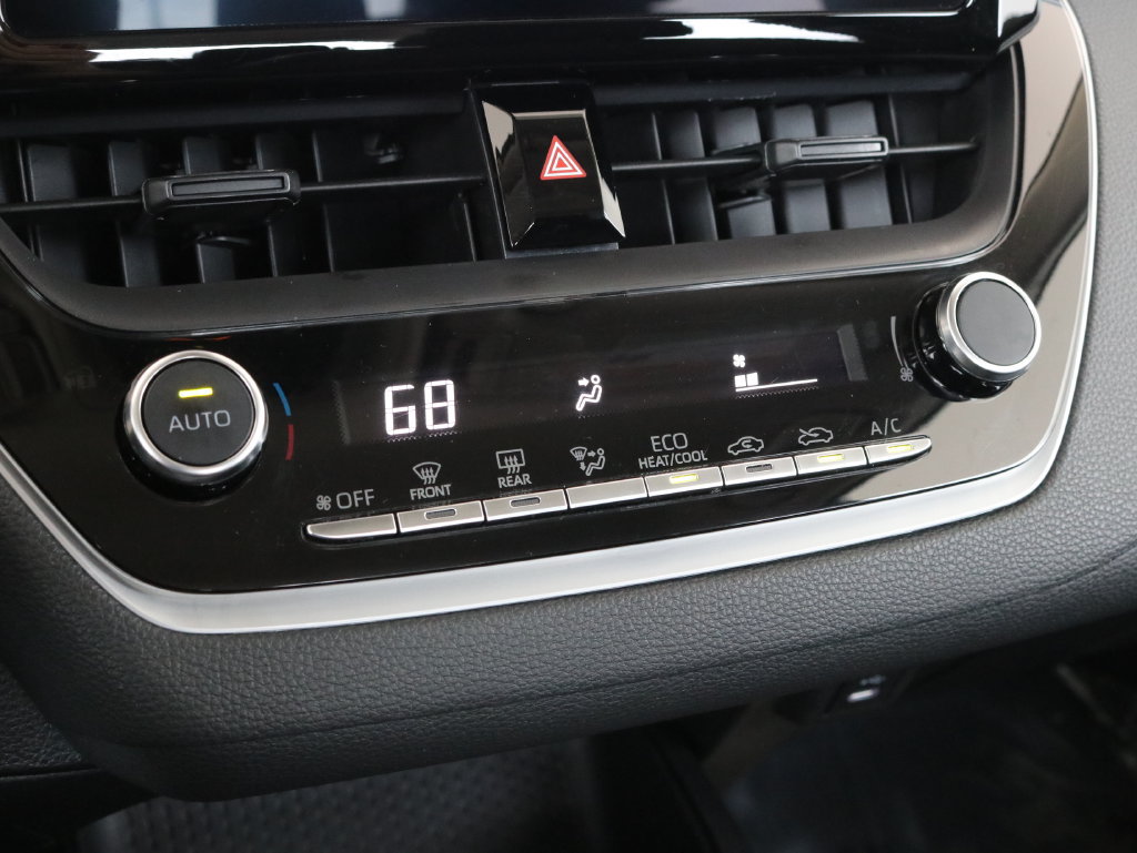 Used 2024 Toyota Corolla LE FWD image 16