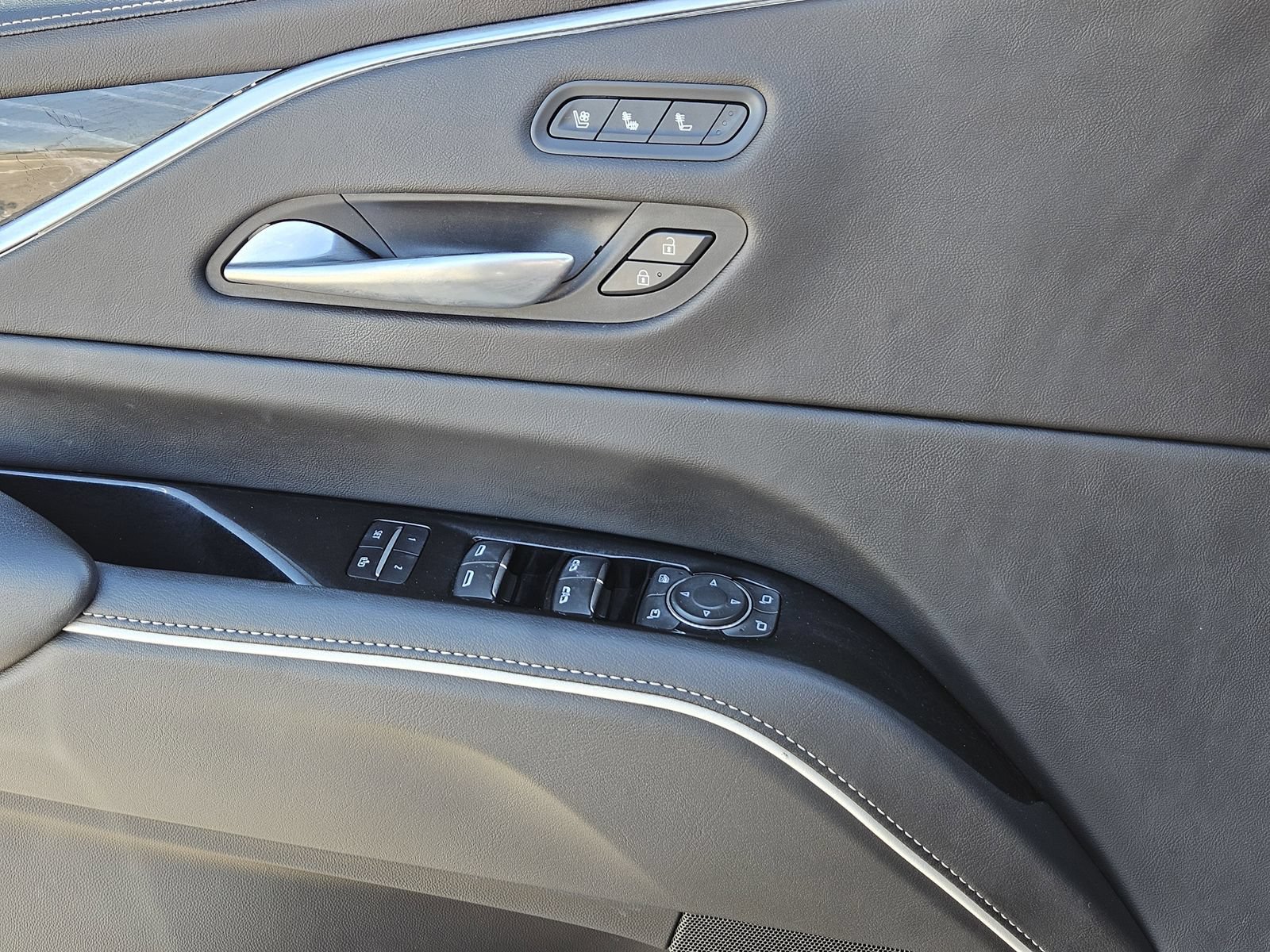 Certified 2022 Cadillac Escalade Sport RWD image 25