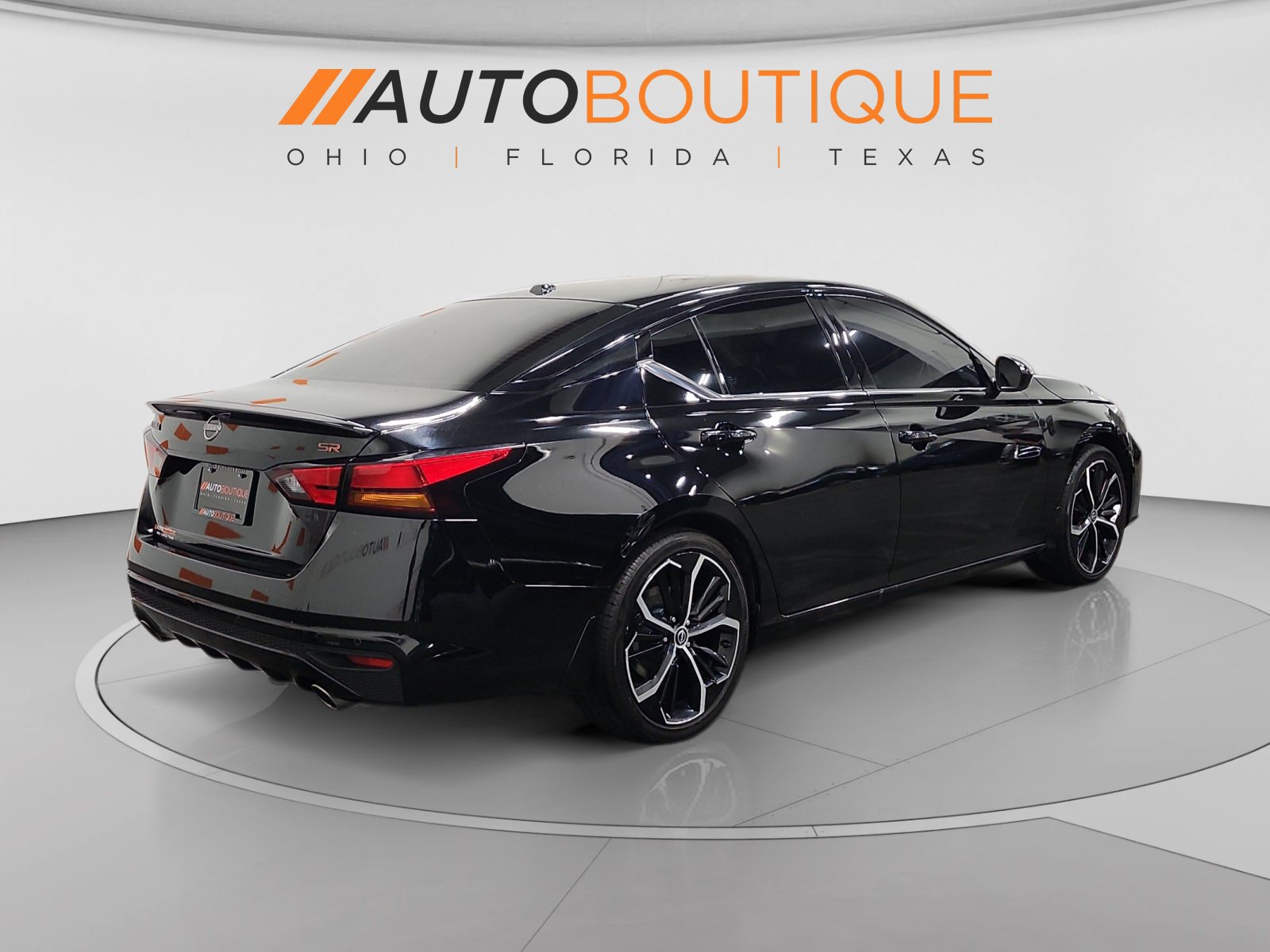 Used 2023 Nissan Altima 2.5 SR w/ SR Premium Package FWD image 5