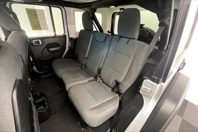 Used 2024 Jeep Wrangler Unlimited Rubicon AWD/4WD image 19