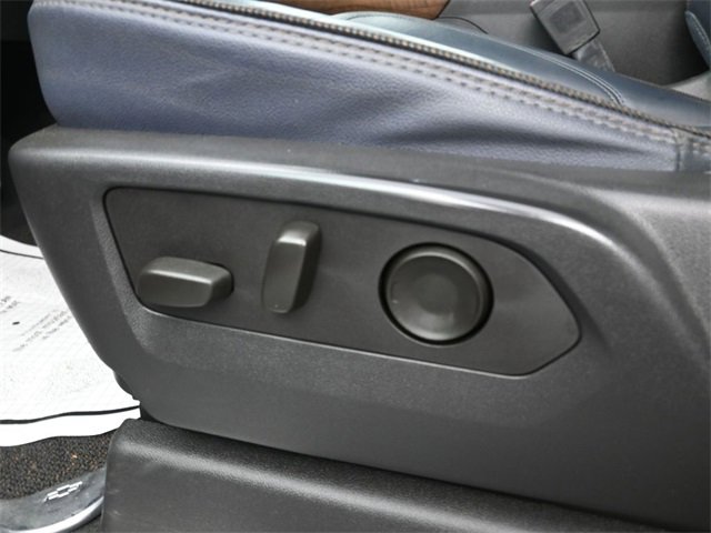 Used 2023 Chevrolet Silverado 1500 High Country w/ Technology Package image 15