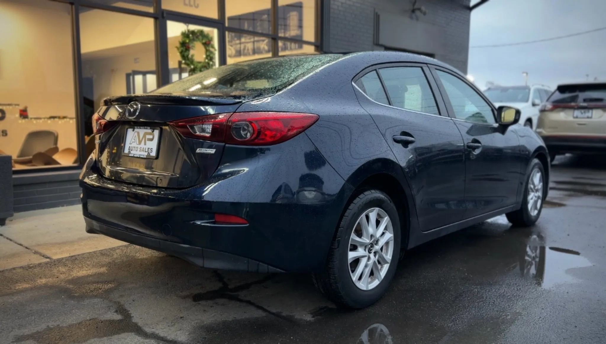 Used 2015 MAZDA MAZDA3 i Touring image 3
