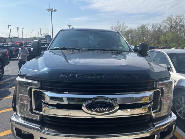 Used 2017 Ford F250 XLT w/ XLT Value Package image 2