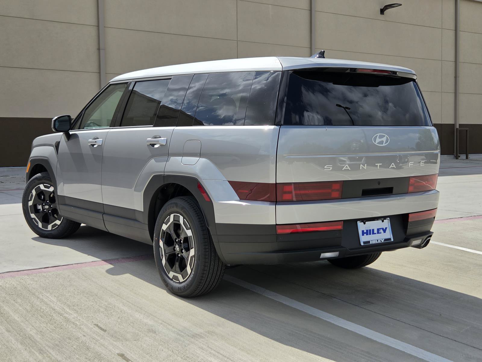 New 2027 Hyundai Santa Fe SE FWD image 4